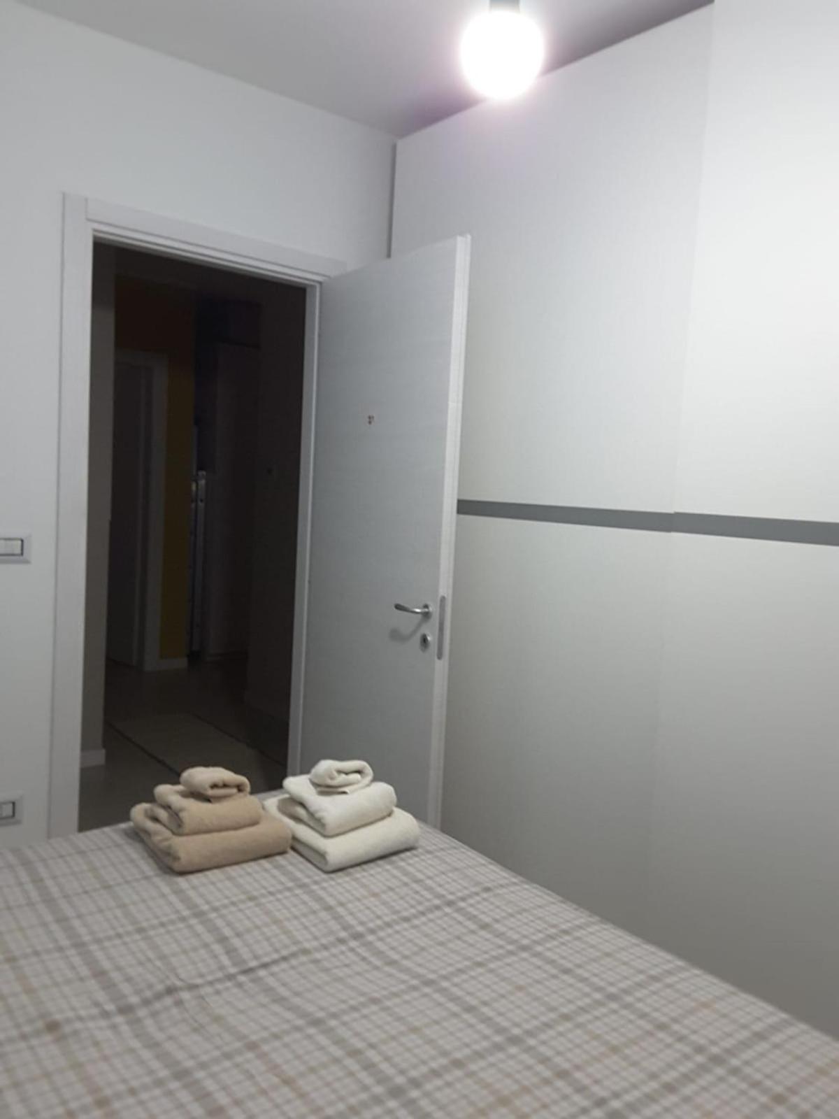 Lucrece Holiday Apartment Турин Экстерьер фото